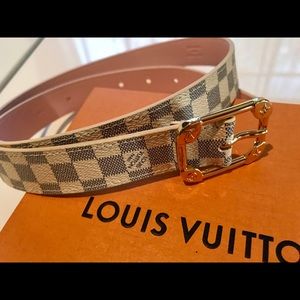 Women’s “BRANDNEW “ Louis Vuitton Damier Belt 💕